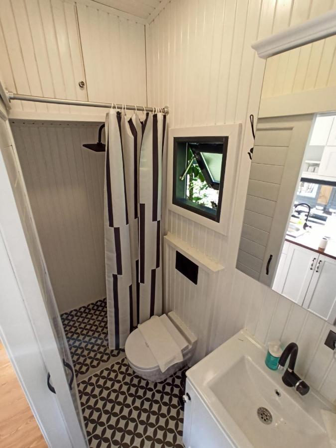 Отель Vagona Tiny House Ризе Экстерьер фото
