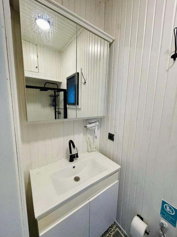 Отель Vagona Tiny House Ризе Экстерьер фото